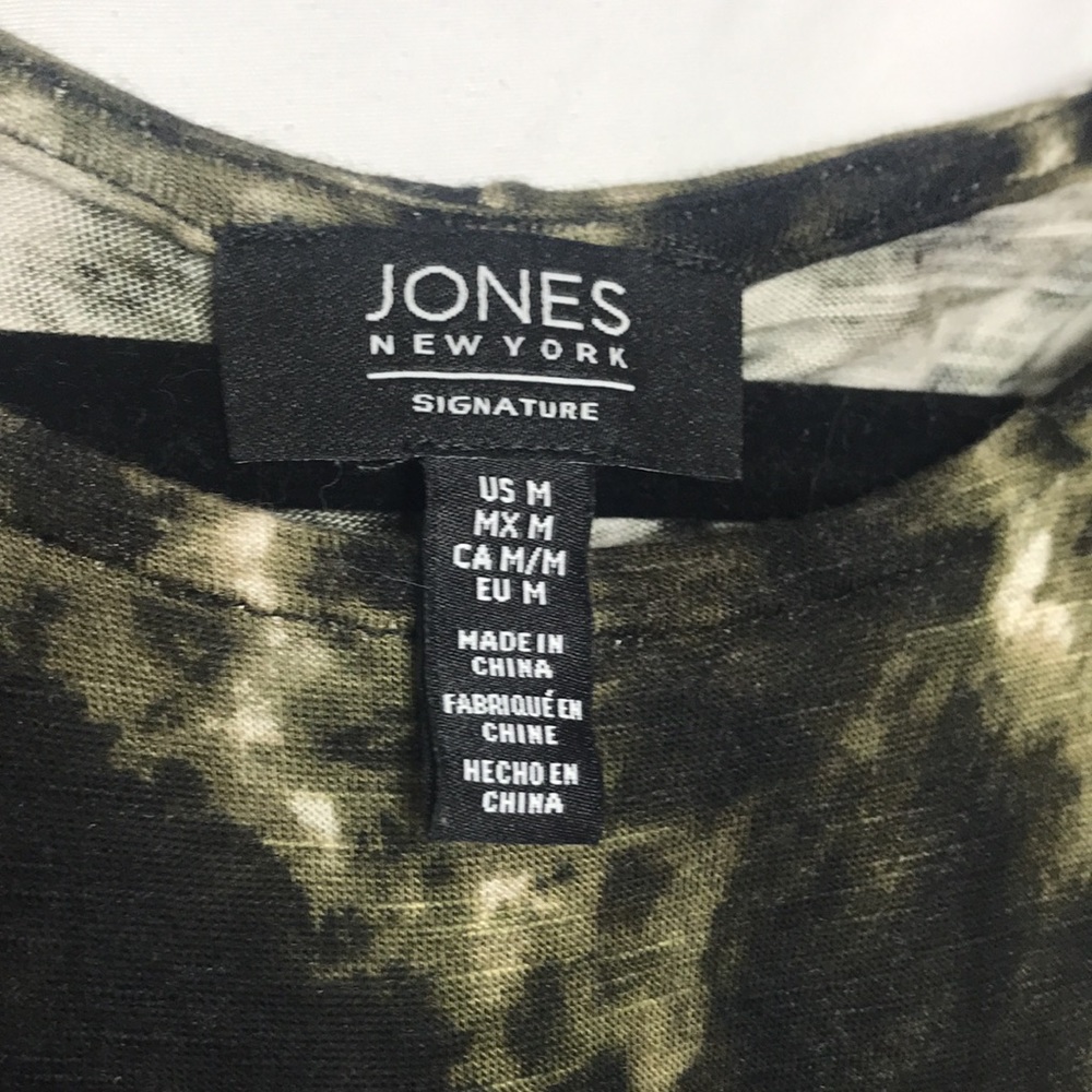 Cold Shoulder Tee - Picture 5 of 6